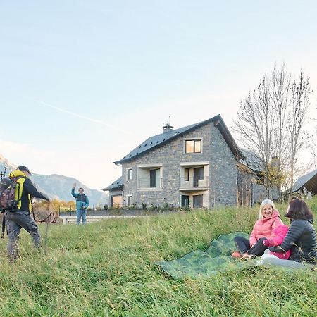 Sandiniés Casa De La Paz En El Valle De Tena מראה חיצוני תמונה